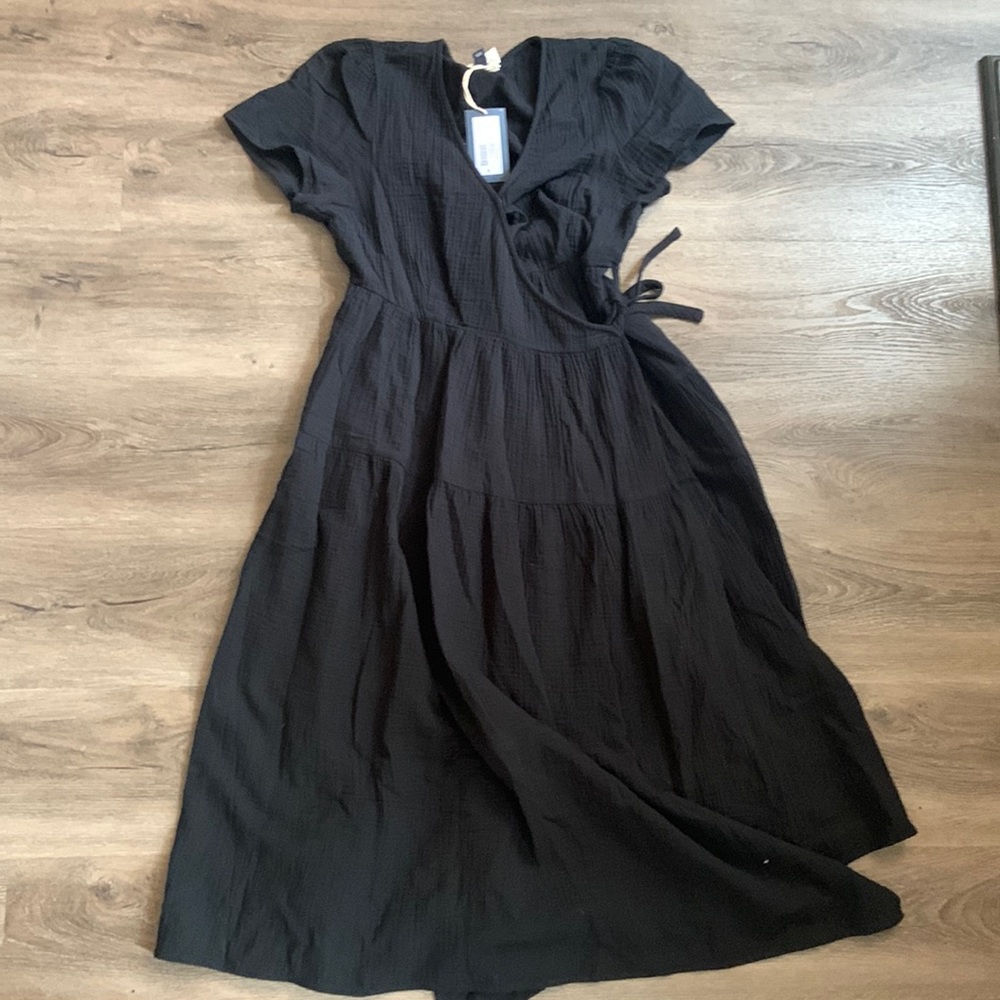 Universal Thread Black Short Sleeve Wrap Maxi Dress Size Small